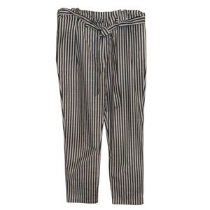 🌹NWOT:LIVE TREE STRIPED BELTED PANTS